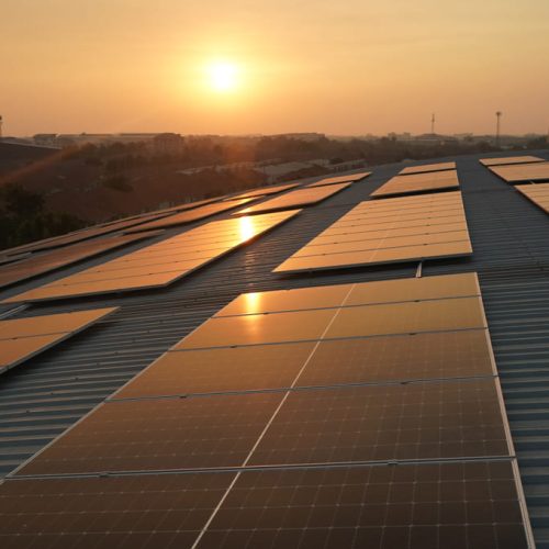 Paneles solares en Panamá: energía limpia con La Casa de las Baterías