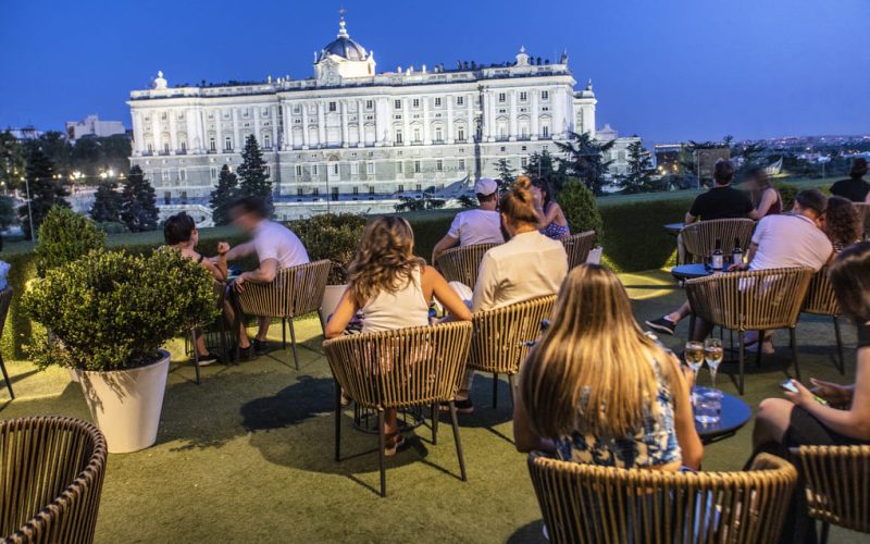 Hotel Jardines de Sabatini: medio siglo de hospitalidad en el corazón de Madrid