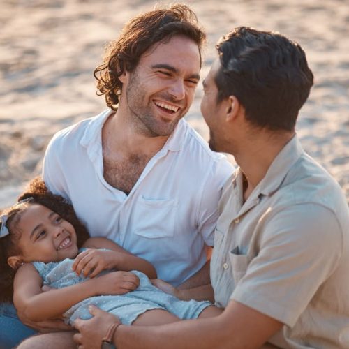 ¿Por qué elegir una agencia especializada en familias LGBTQ+ en Costa Rica?