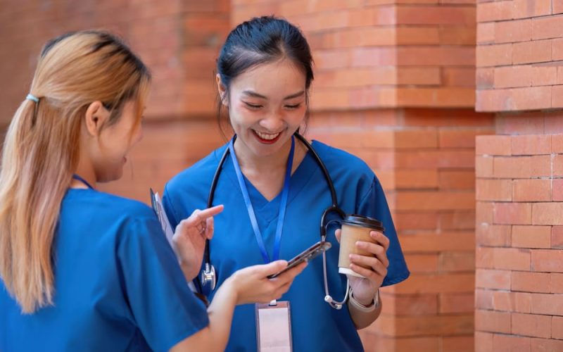 Formación clínica sólida al estudiar Medicina y Cirugía en David